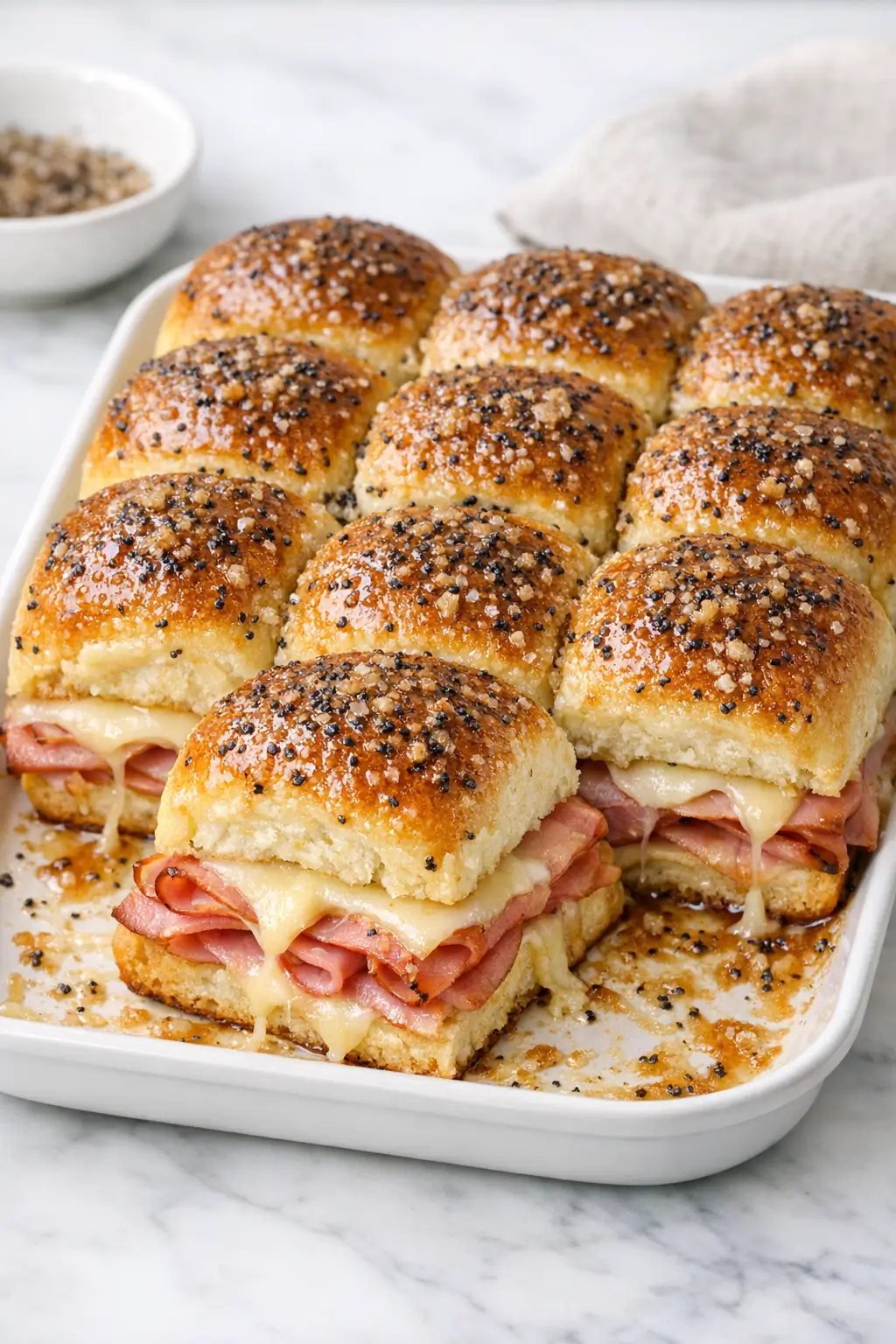 Hawaiian Roll Ham Sliders with Sweet Glaze
